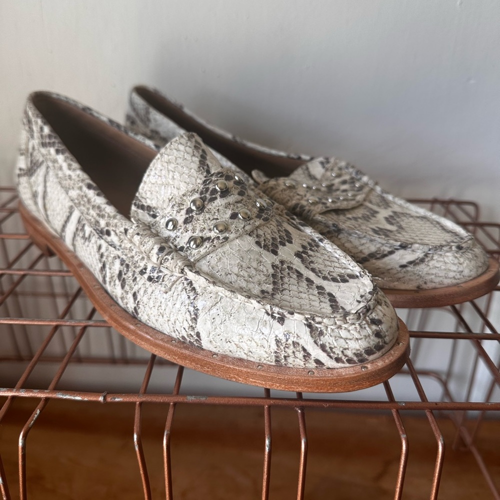 G.H. Bass & Co. Gray Flats with Snakeskin Print